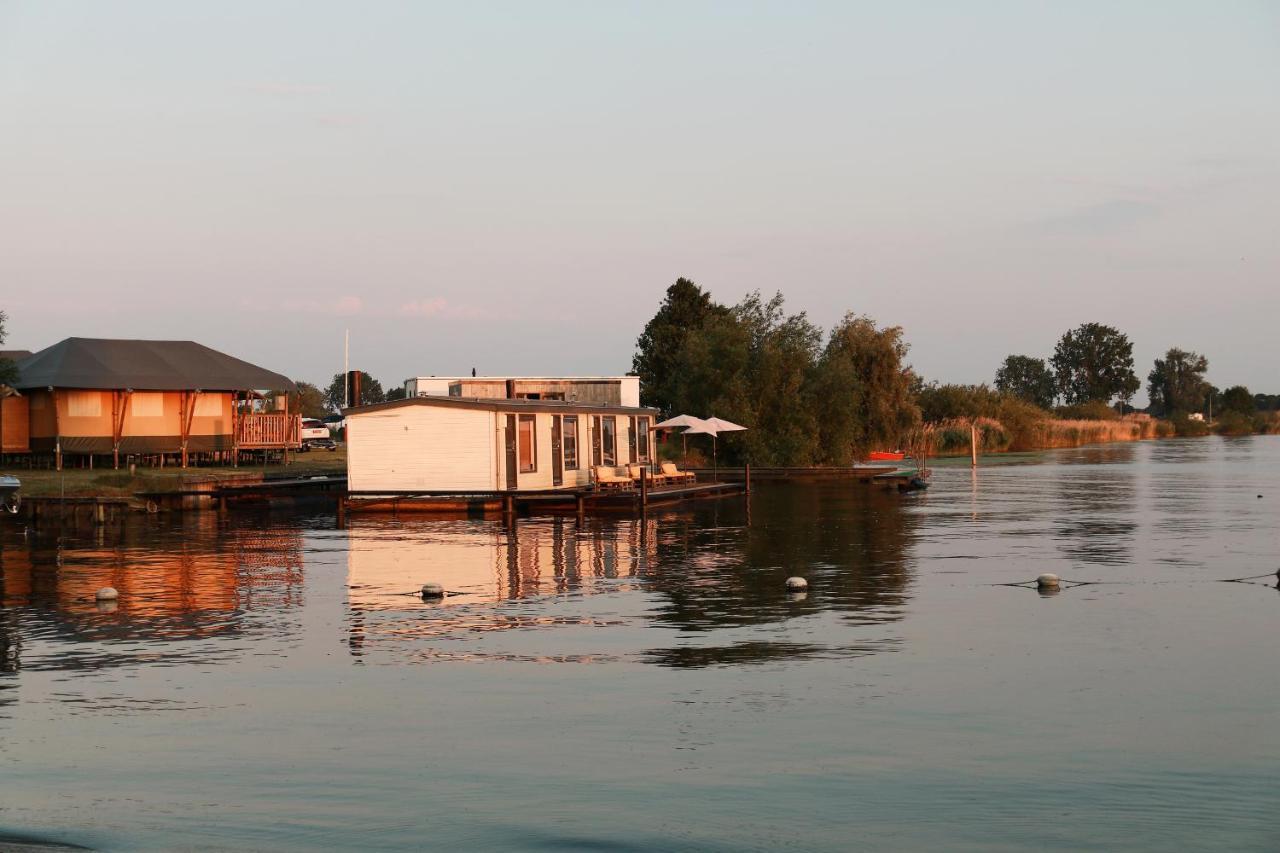 Floatel - De Schans Alphen Benedeneind エクステリア 写真